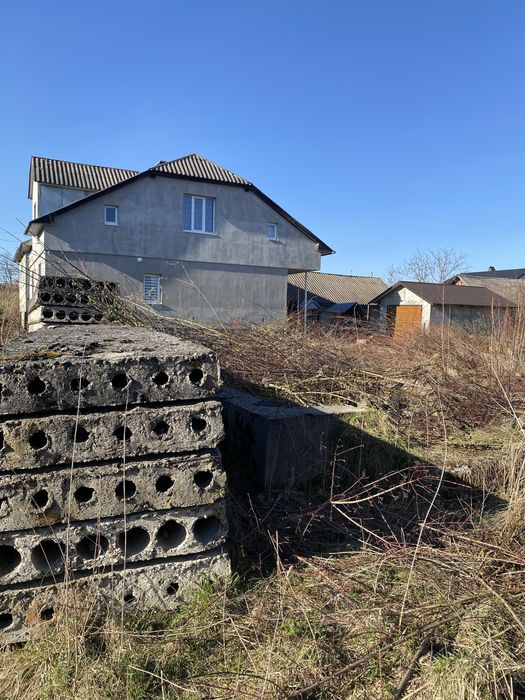 Земельна ділянка під житлову забудову у Брошнів-Осалі 8 сотих