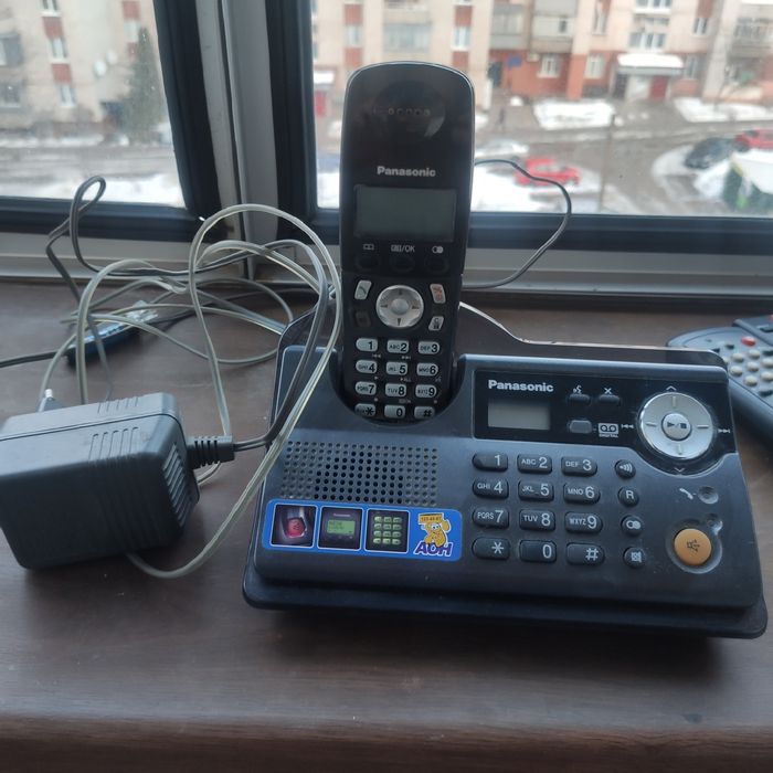 Телефон. Панасонік