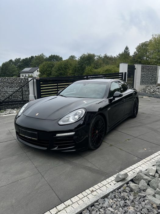 Porsche Panamera 4s