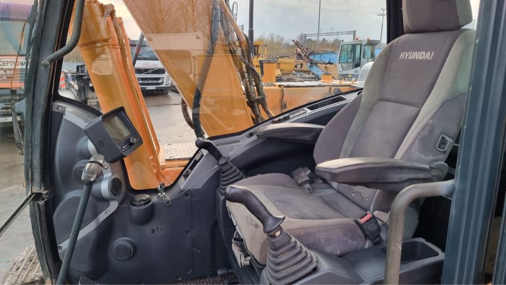 Экскаватор Hyundai R 140 LC