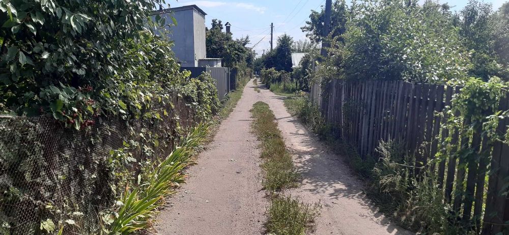 Ділянка у районі Шкільній