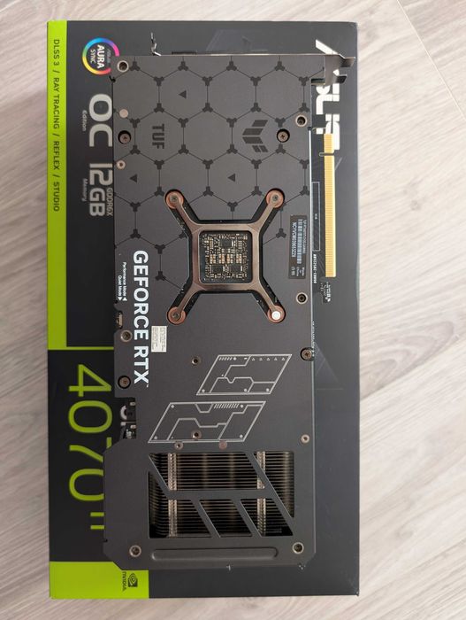 Відеокарта ASUS TUF Gaming GeForce RTX™ 4070 Ti OC Edition із 12 ГБ.