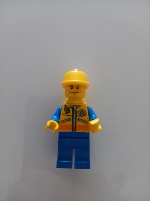 Sprzedam oryginalną figurkę Lego