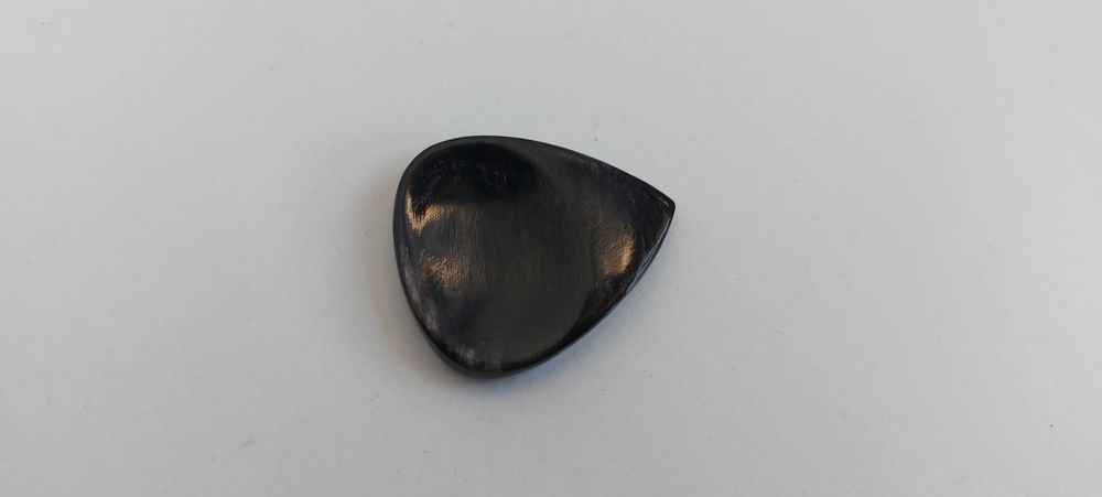 Kostka gitarowa DELUXE (róg, heban, ok