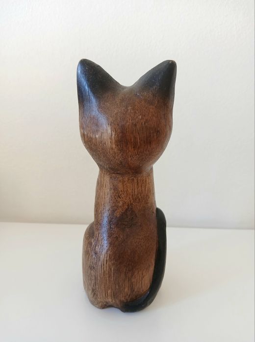 Gato em madeira da Tailândia