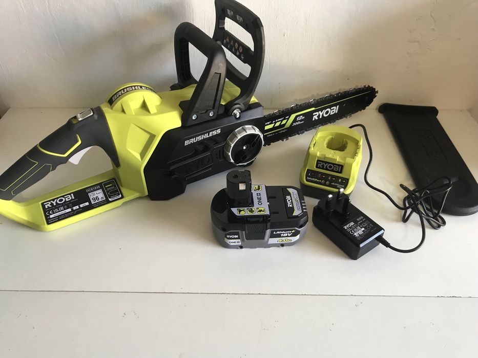 Акумуляторна пила,безщіткова Ryobi ONE+ 30 см 18 В OCS1830 з Англії