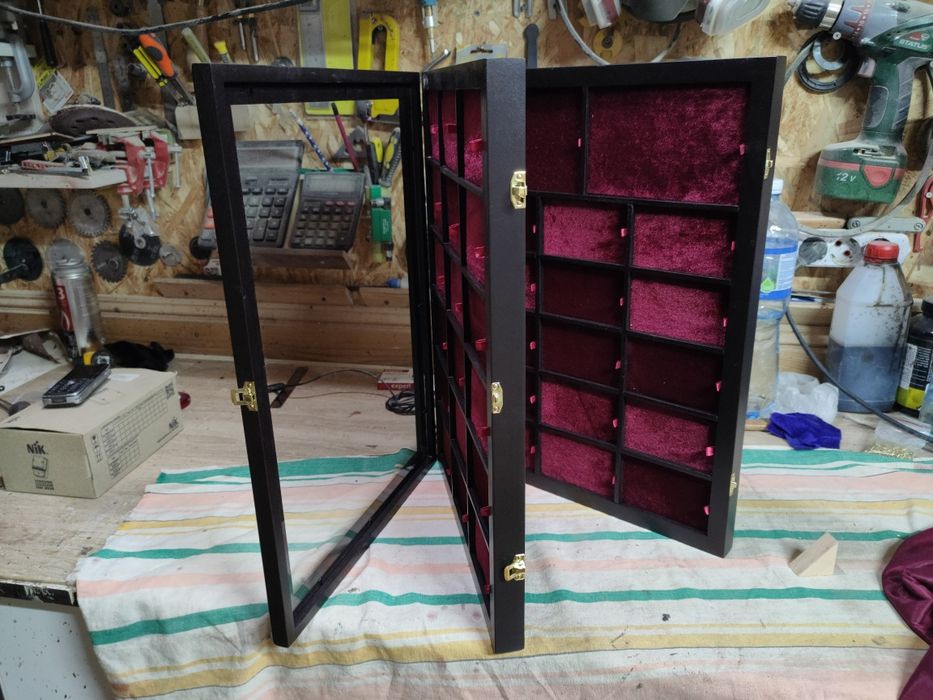 Рамка під ордени та нагороди на 32 ячейки