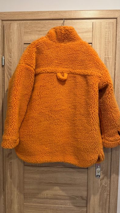 Kurtka typu teddy MONKI – ciepła, pomarańczowa,