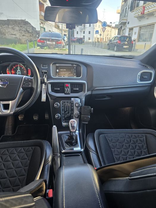 Volvo v40 em muito bom estado