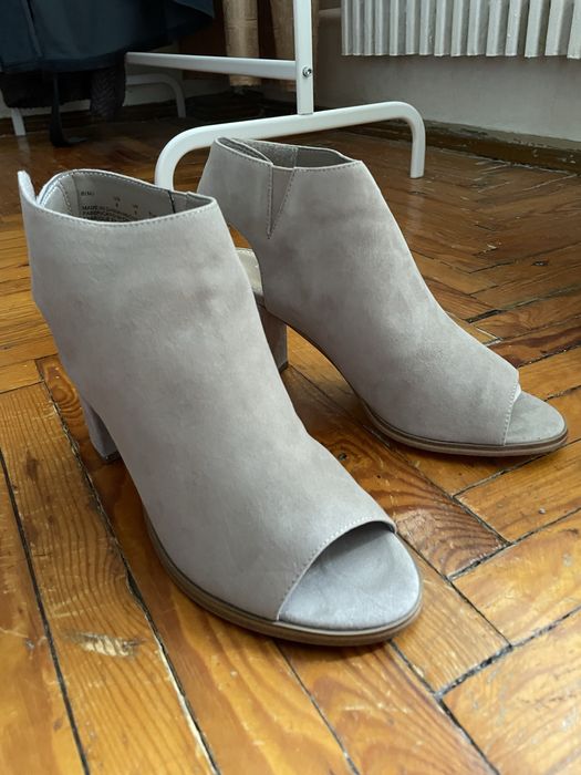 Замшеві ботільони босоніжки на підборі