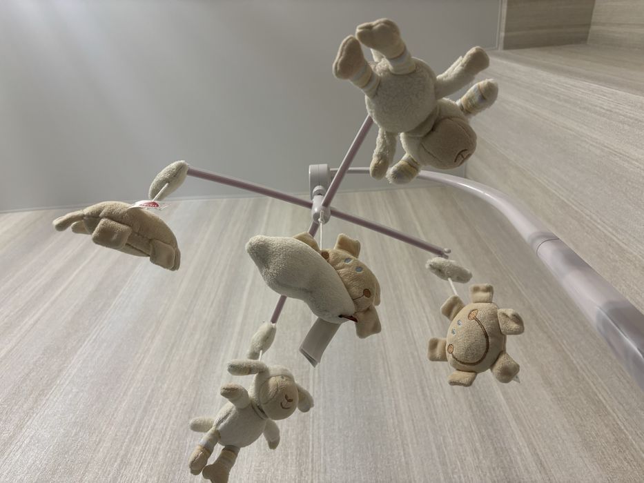 Мобиль музыкальный на детскую кроватку