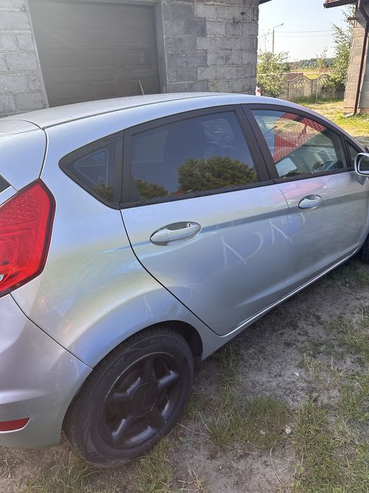 Ford fiesta mk7 na części 5drzwi 3 drzwi srebrna bordowa