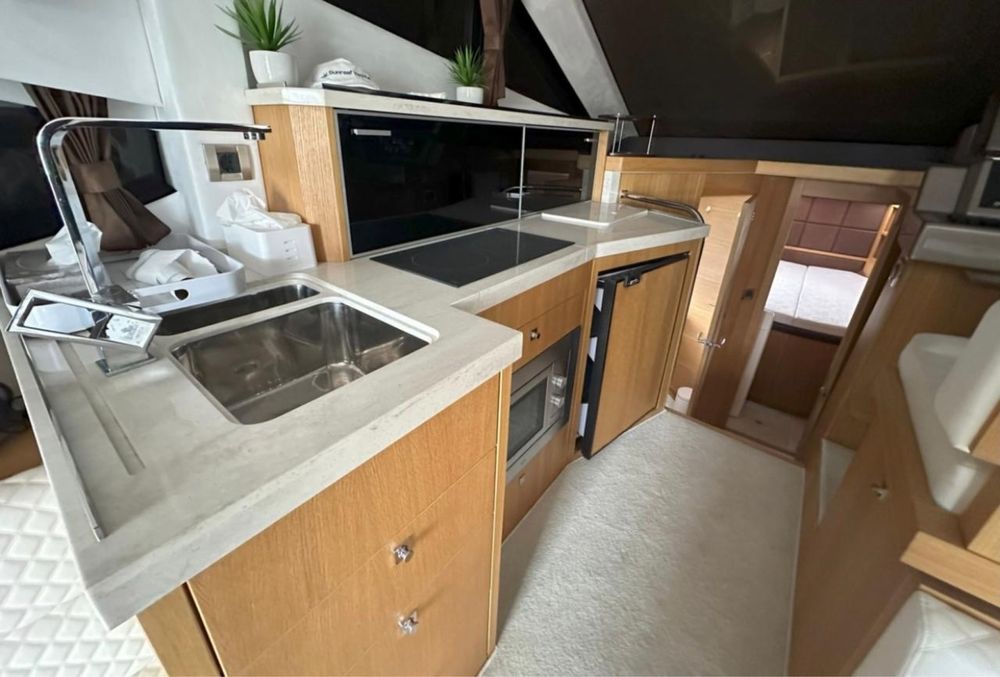 Яхта Галеон 385 Флайбридж