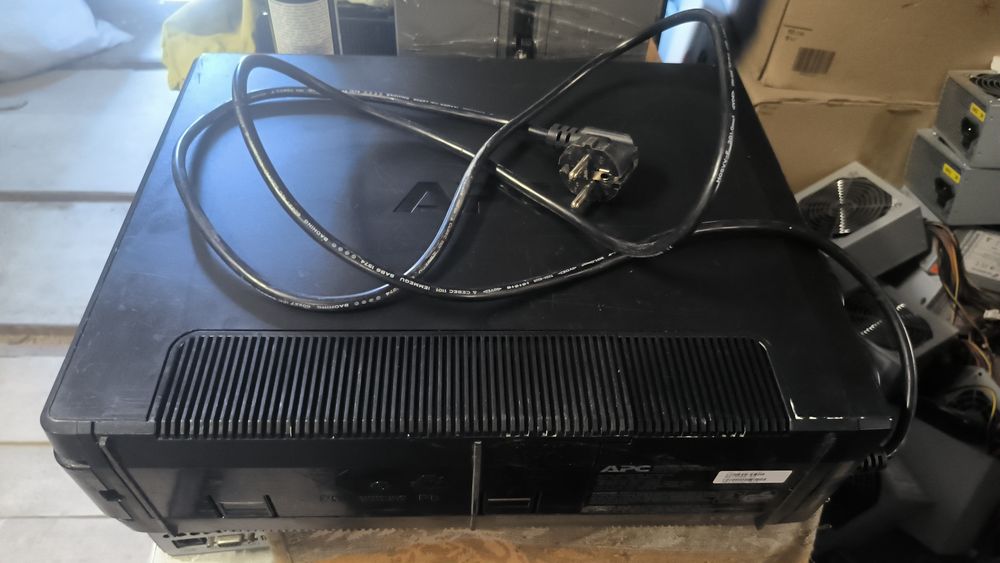 Бесперебійники APC Back-UPS Pro 1500