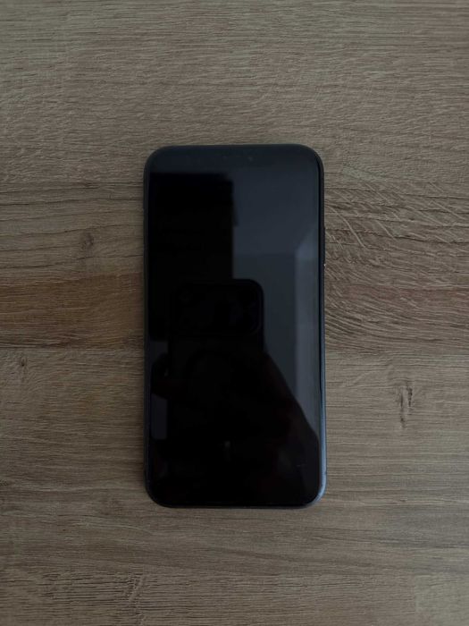 iPhone 11 128GB Preto