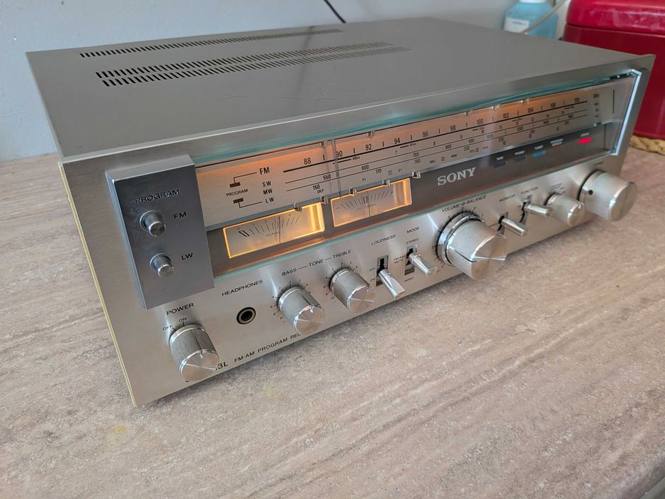 Sony STR-313 AM/FM Stereo Receiver (1978-79)