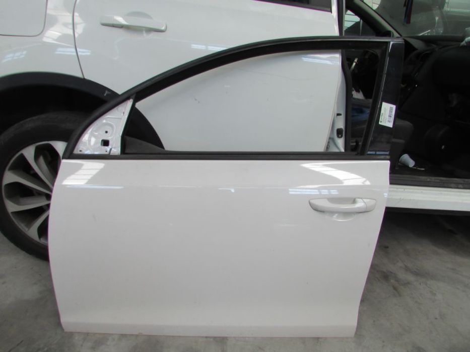 Porta Frente Esquerda Volkswagen Golf VI do ano 2013