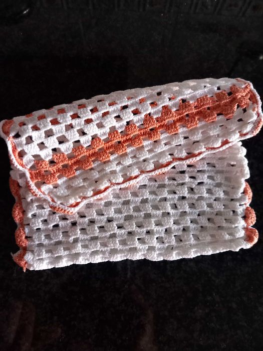 Bolsa de crochê artesanal