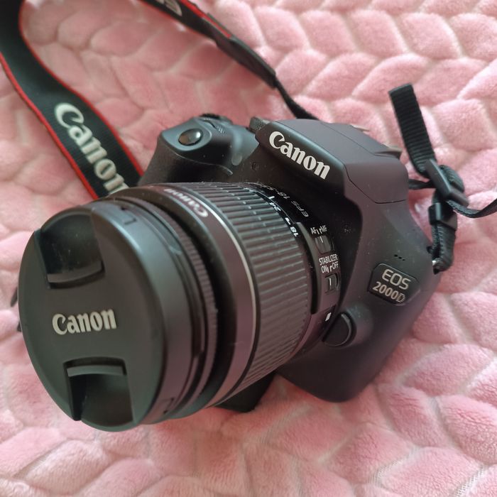Canon EOS 2000D + Lente 18-55mm | Como nova + extras