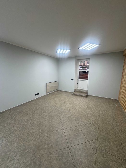 Приміщення з ремонтом та окремим входом