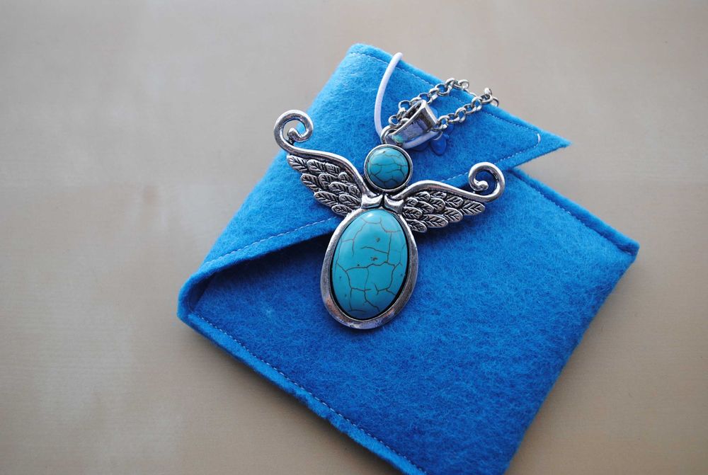 Fios/Colares com embalagem artesanal