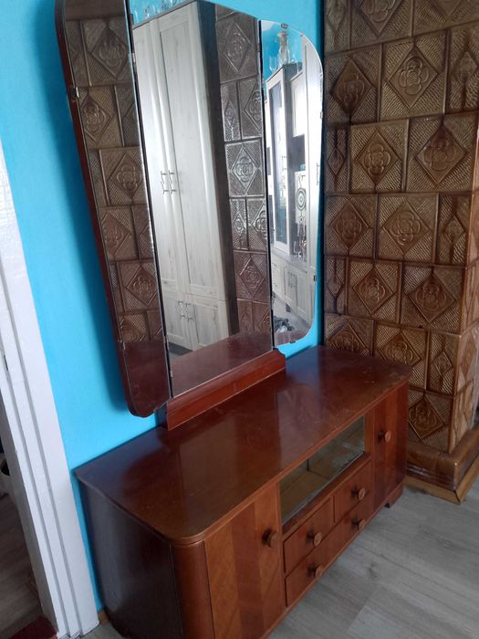 Toaletka pokojowa PRL z lustrem szafka