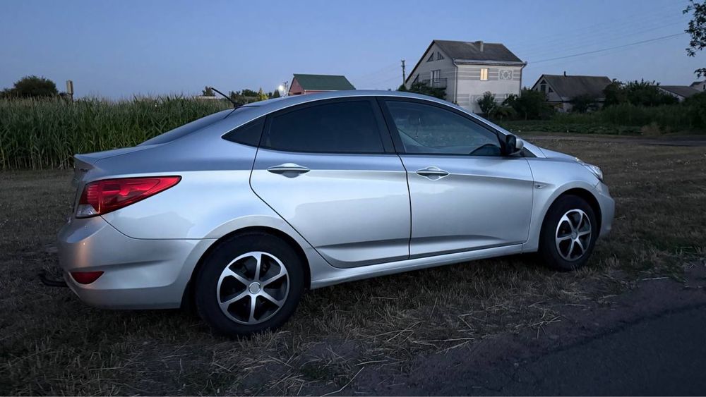 Hyundai Accent 1.6 газ -бензин 2012р