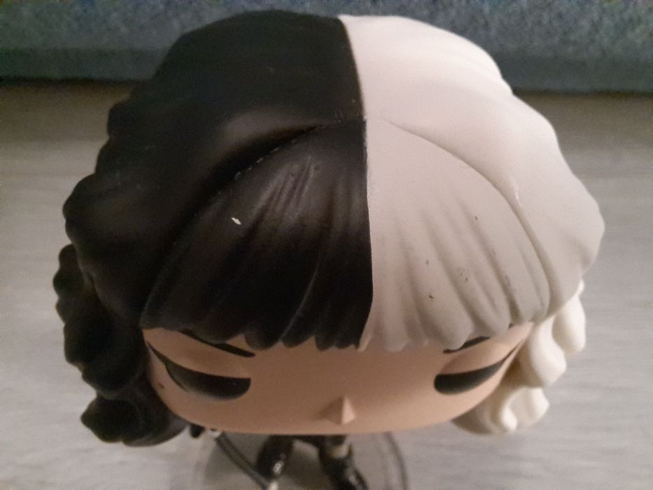 Cruella making art 1038 funko pop disney figurka
