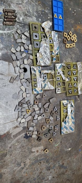 Płytki do noży i głowic