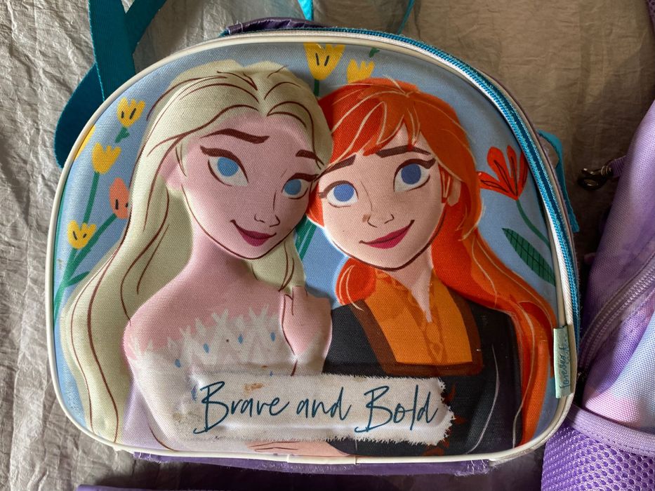 Conjunto mochila, lancheira e estojo