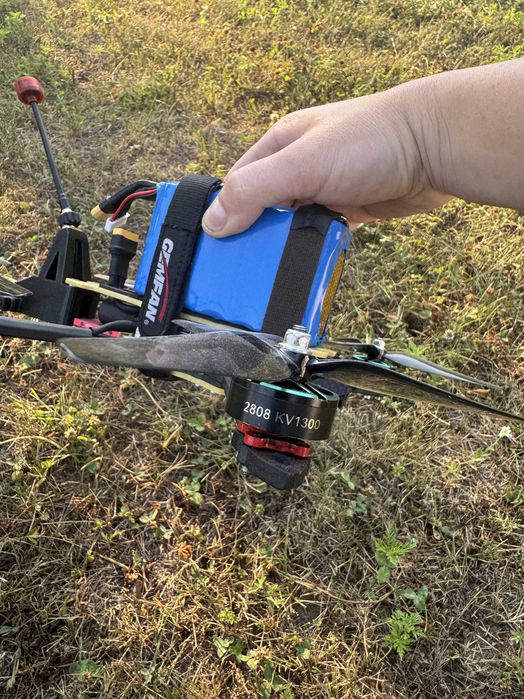 Продам FPV дрон 7" (з акумулятором)
