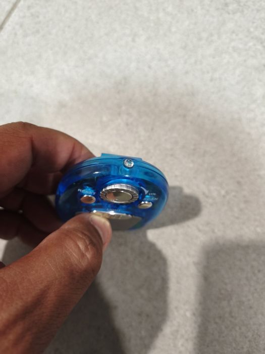 Mini rádio com fones e lanterna