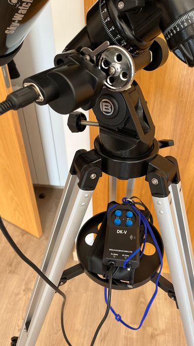 Telescópio Sky-Watcher 130mm 900mm + montagem EQ3 Bresser motor AR