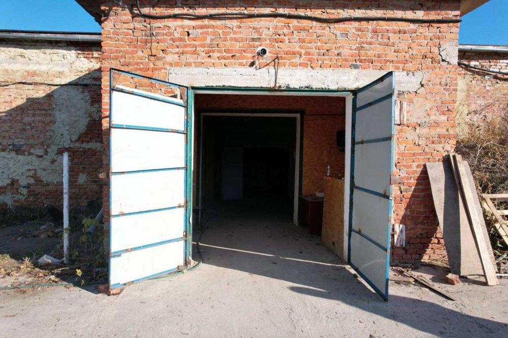 Продаж складського приміщення в Браїлові