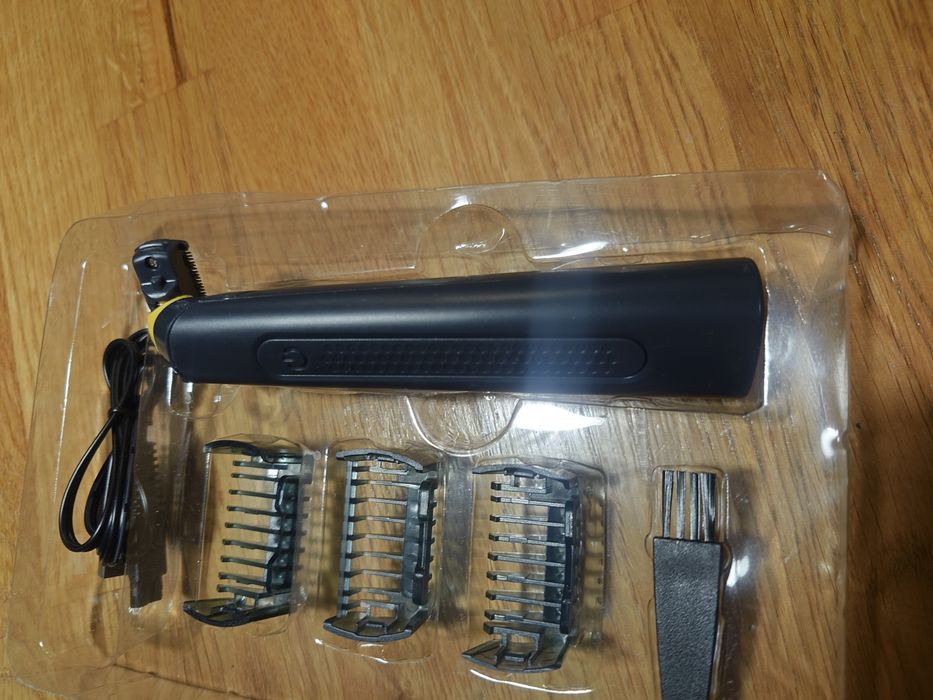 Trymer do przystrzyżenia  brody.