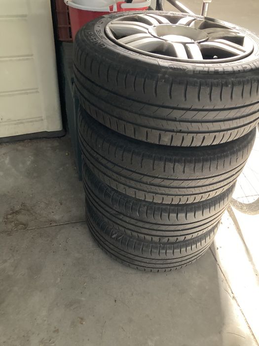 4 Jantes VW C/pneus michelin    185/60R15	6Jx15 ET38	    5x100