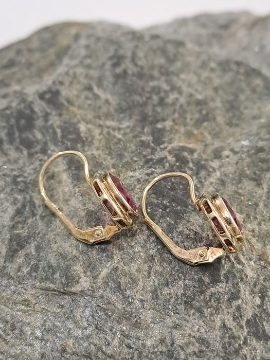 Śliczne złote kolczyki z czerwonym Kamieniem Pr.585 Stan idealny