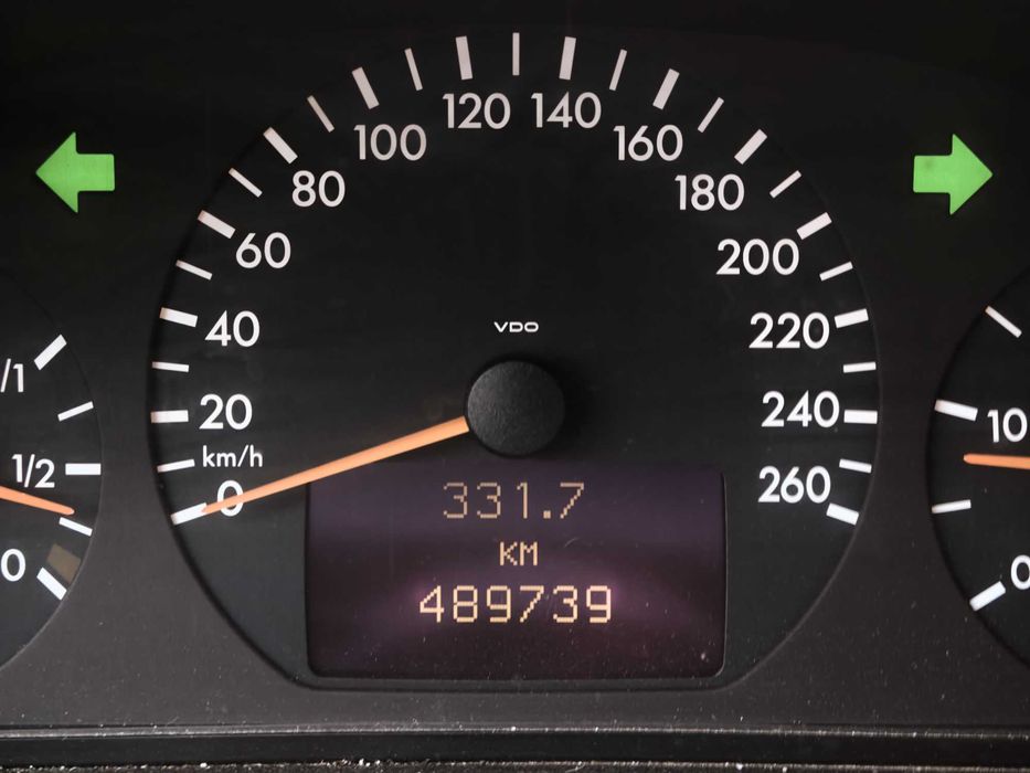 Mercedez-Benz E220 CDI (W210) 2002