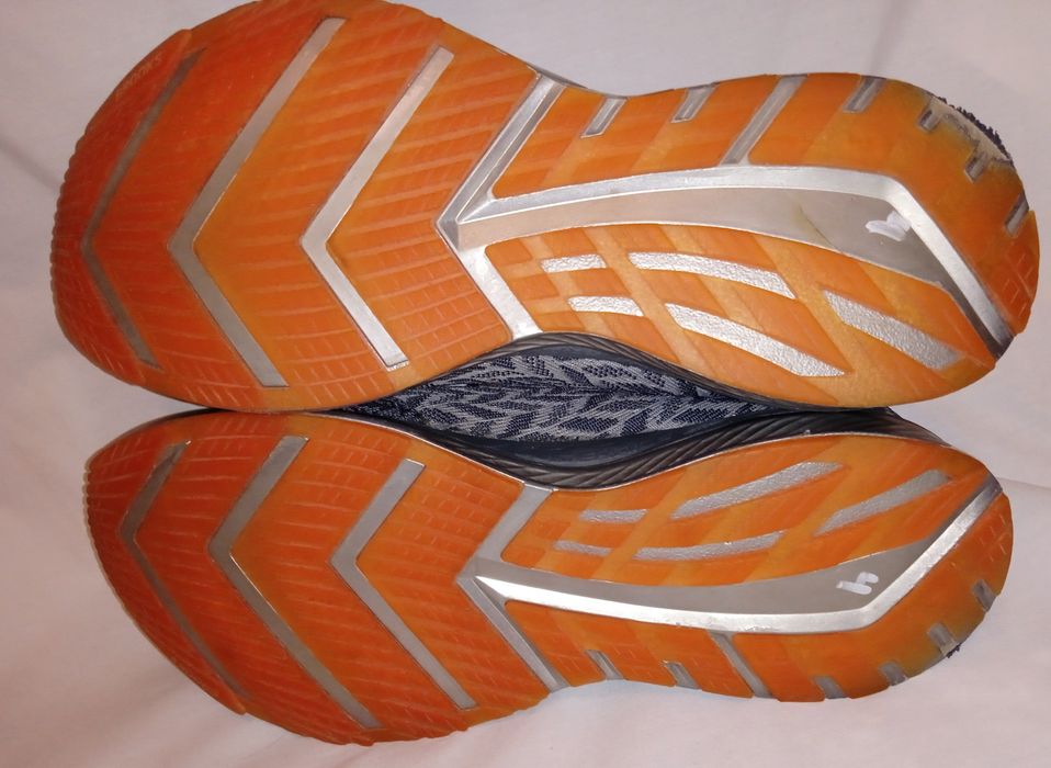 Кроссовки Brooks  Bedlam 42 р.