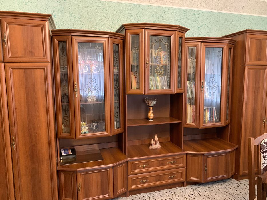 Продам меблеву стінку