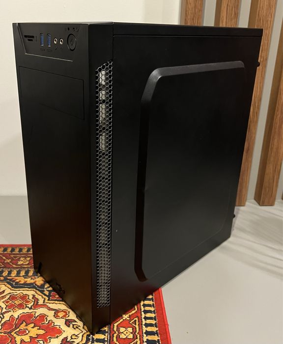 Komputer stacjonarny AMD Ryzen 5 / 16GB / 512 SSD