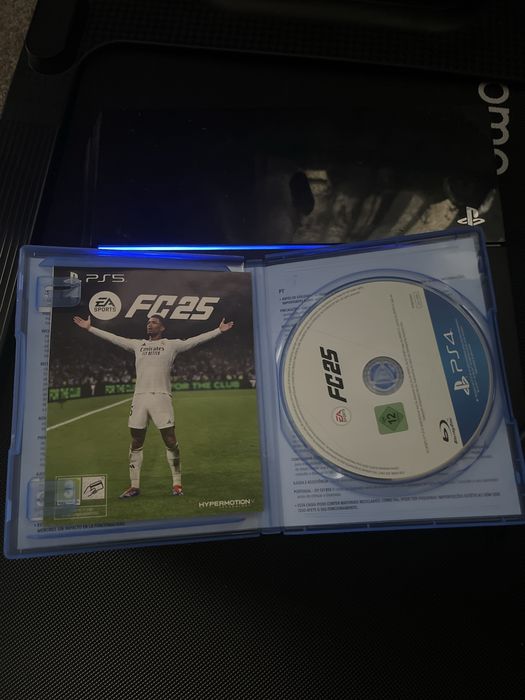 PS 4 + FIFA 2025 Ótimo estado