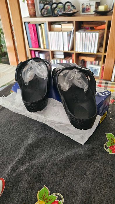 Birkenstock novas metade do preço