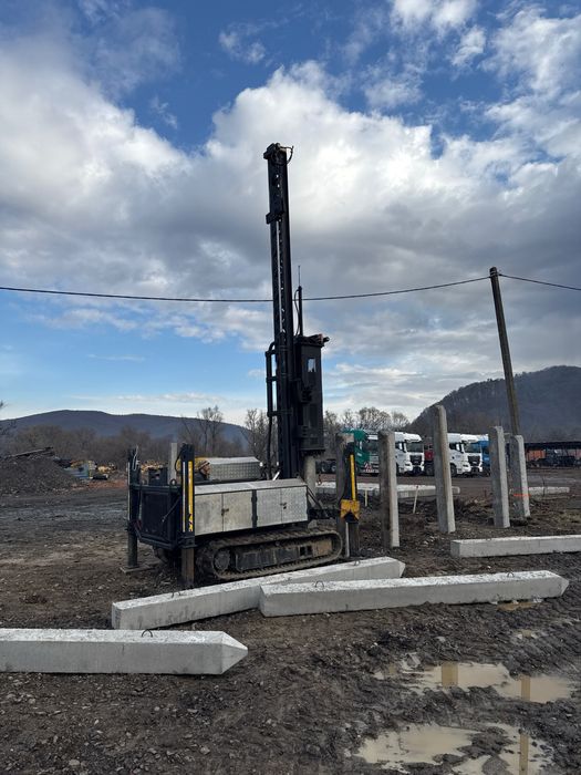 Занурення паль малогабаритним копром від виробника