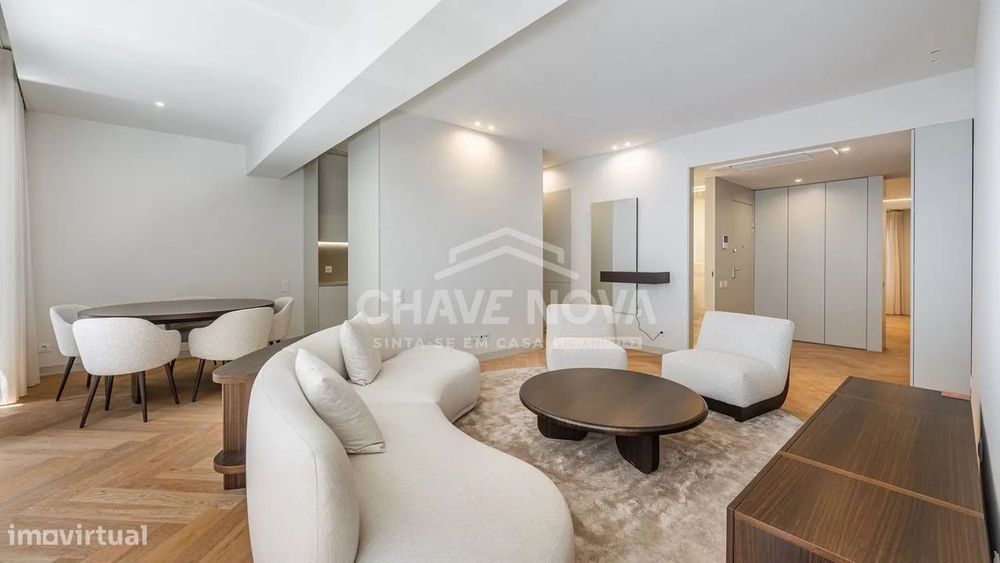 LA- Apartamento T3 para venda na Baixa do Porto -Sá da Bandeira 31