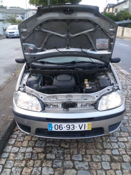Vende-se FIAT Punto II 1.2 60 - 07/2003