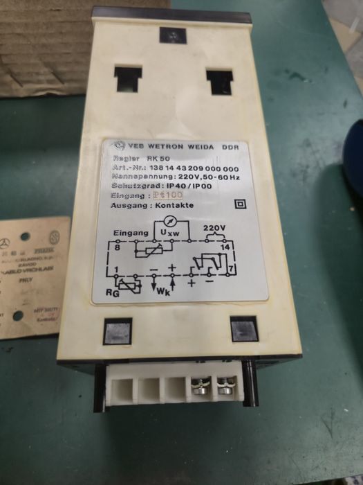 Regulator temperatury RK50