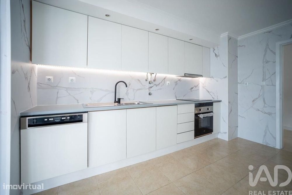Apartamento T2 em Marvila de 84 m2