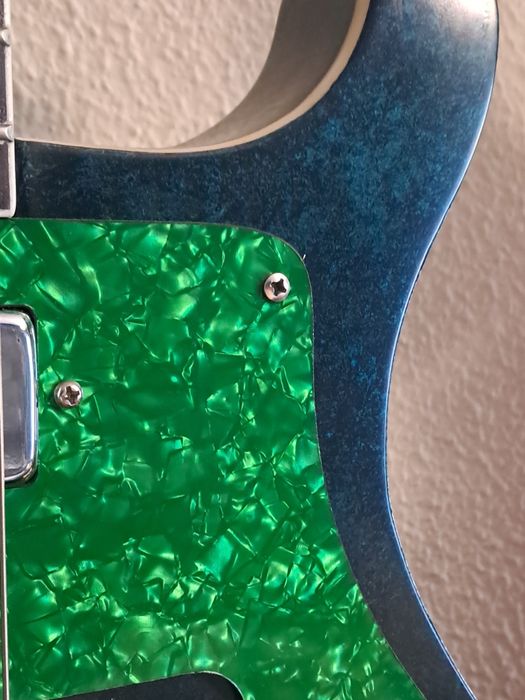 Baixo elétrico customizado