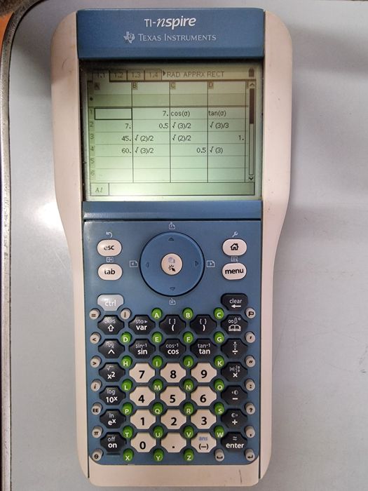 Calculadora TI nspire / TI-84 PLUS
